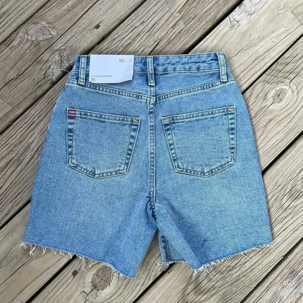 BDG Women's 90's Long Inseam Short Denim Light Wash Size 24